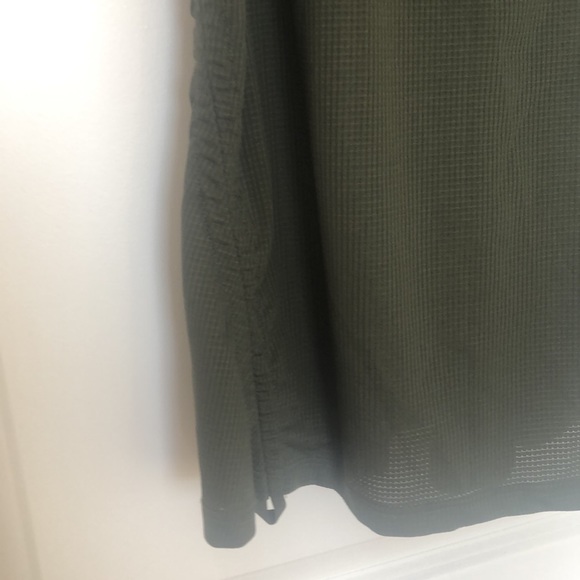 Fabletics Cashel curved cinch tank in forest green - Picture 3 of 5